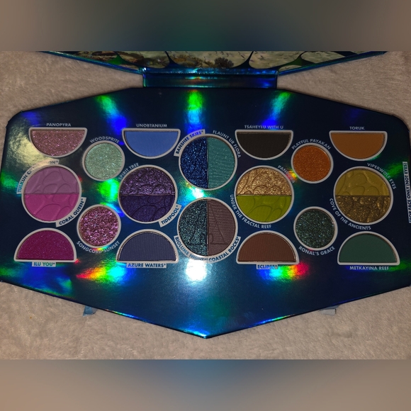 NYX Professional Makeup Avatar: The Way of Water Color Palette - Picture 11 of 13